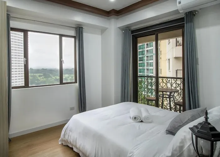 Apartamento Julias Contemporary Balcony And Golf View Manila