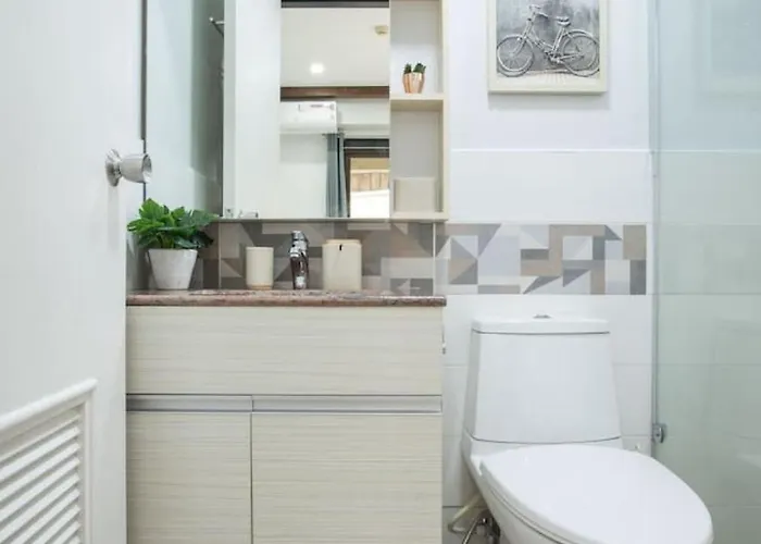 Apartamento Julias Contemporary Balcony And Golf View Manila